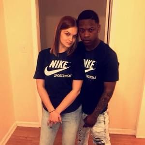 Meet your Posher, Caitlyn